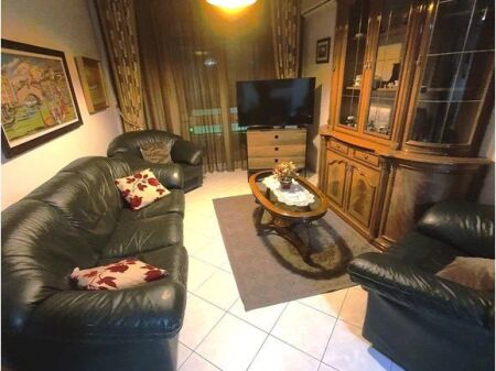 Apartament 2+1+2 Me Qira në Brryl, Tiranë