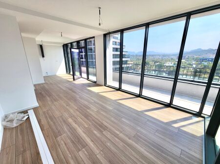 ☀️ Premium Office Space 📍 Lake View – Tirana Lake 135 m² | 3+1+2 WC & 1 Parking Space + Huge Veranda With Stunning Views of Tirana Lake