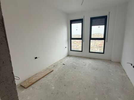 SHITET APARTAMENT 1+1- KINOSTUDIO, TIRANË