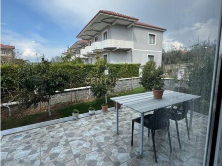 Villa su 2 piani in vendita a Farkë, vicino al lago – Zona Elite