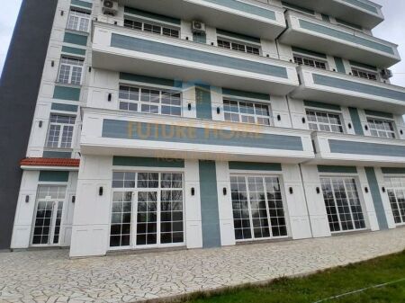 In affitto, Locale Commerciale, Paskuqan.