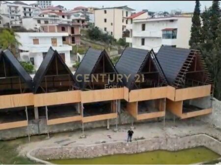 OKAZION, SHITET KOMPLEKS ME 5 VILA DRURI+ TOKE ARAPAJ, DURRES 250.000€