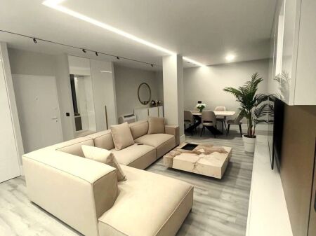 BLLOK, jepet me qira. Super apartament! 2+1+2.