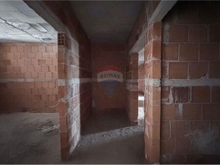 Apartament - Për Shitje - Institut, Kamëz