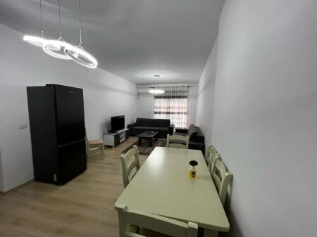 Qera | Apartament 2 + 1+2| Stacioni i Trenit (Kompleksi Usluga)| 700 €/muaj