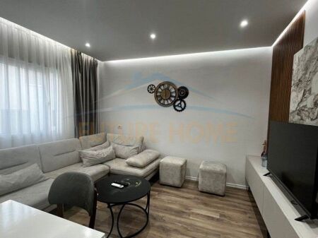 Affitto, Appartamento 2+1, Via Bogdaneve, Tirana.