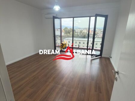 Jepet Ambient Biznesi me Qera Tek Kompleks Arlis ( ID 42611412 )