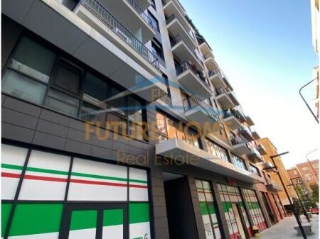 Qera, Ambient Biznesi, Rruga e Kosovarëve.