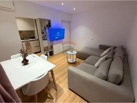 AFFITTASI APPARTAMENTO 1+1 PRESSO MYSLYM SHYRI!