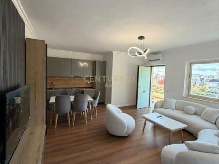 SHITET APARTAMENT 2+1 DHE VERANDE NE SHKEMBIN E KAVAJES, DURRES !