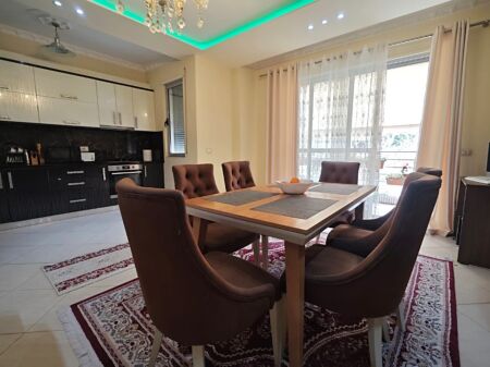 Jepet per qira Apartament 2+1+2 tualete+ Ballkon per qira ne Fresk!
