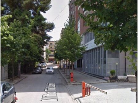 Apartament 2+1+2 me Qira pranë Juridikut, Ish-Bllok