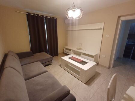 Super Apartament Tek Myslym Shyri