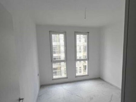 Shitet apartament 1+1 – investim ideal në zonë në zhvillim