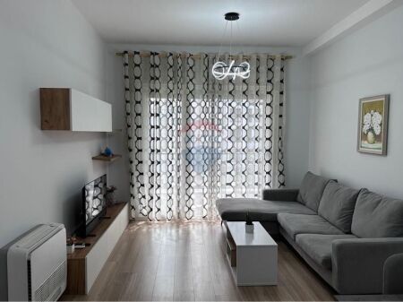 Apartament 2+1 me qera Kompleksi Kontakt