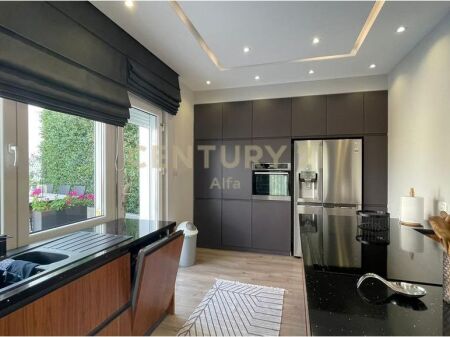 Qira Vilë Premium me Pishinë – Rezidenca Kodra e Diellit 2, Tiranë