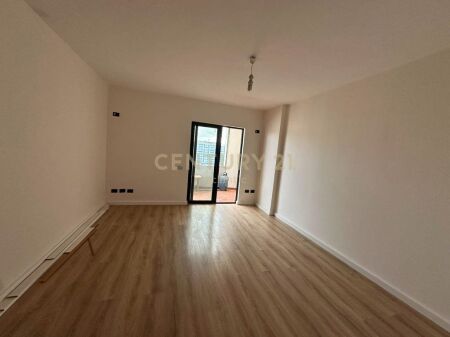 APARTMENT 2+1 FOR SALE NEAR MARKAT DURRES!