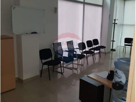 Jepet ambient per zyra,call center, klinike