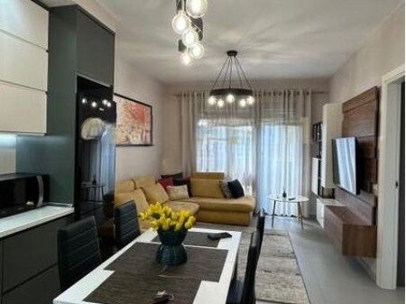 Jepet me qira apartment 1+1+2 ballkone te Ish Shushica, Stadiumi Dinamo