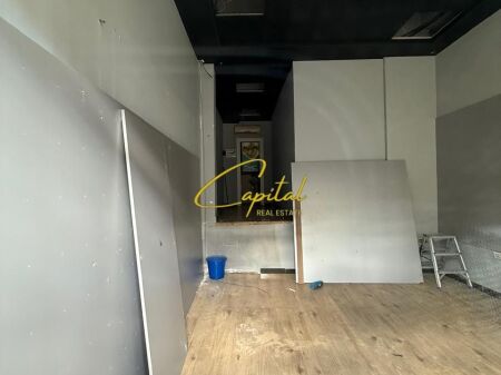 NEGOZIO IN AFFITTO 35 M2 BOULEVARD ZOGU I 1.800 EURO