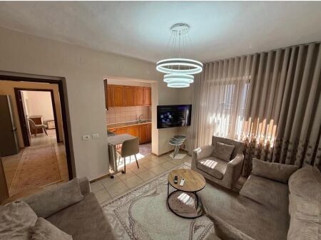 For rent 2+1 apartment with veranda on Rruga e Dibrës! 700 € /Month