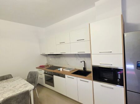 1+1 me Qera ne Astir