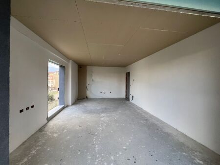 Shitet apartament   2+1+2