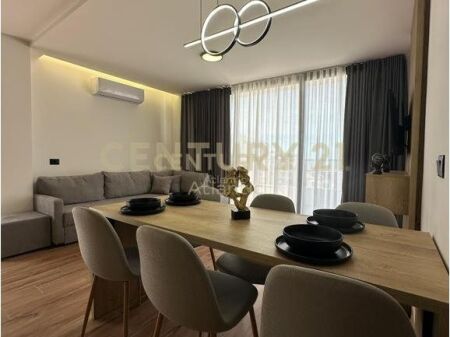 Apartament 2+1+2 për Shitje në Plazh, Durres ME PAMJE NGA DETI