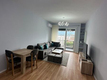 Appartamento 2+1 in Affitto 5 Maji Tirana