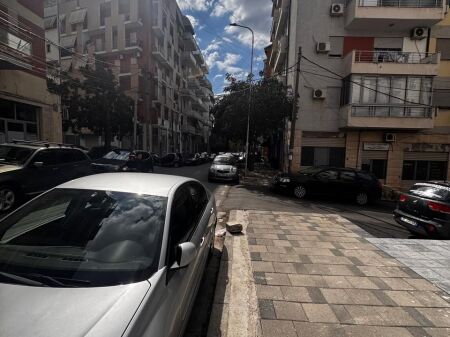 COMMERCIAL SPACE FOR RENT BY THE ROAD NEAR THE PROSECUTOR'S OFFICE OF TIRANA