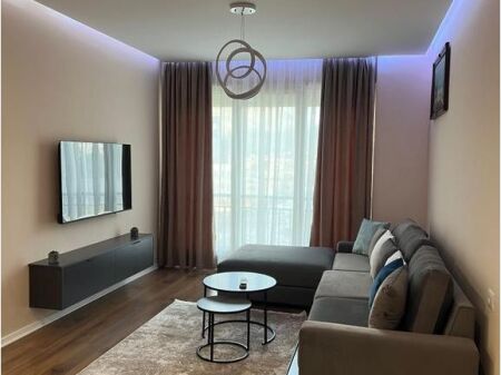 For rent 2+1 apartment with veranda on Rruga e Dibrës! 700 € /Month Total area 105m2