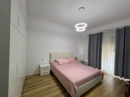 Apartament me qira tek Fusha e Aviacionit