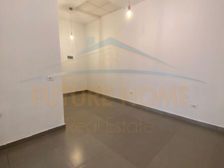 Qera, Ambient Biznesi, Selvia