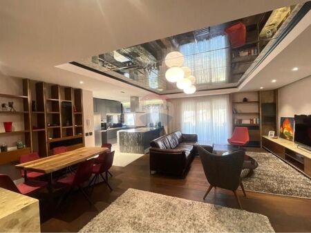 APARTAMENT LUKSOZ 2+1+2 ME 2 POSTE PARKIMI