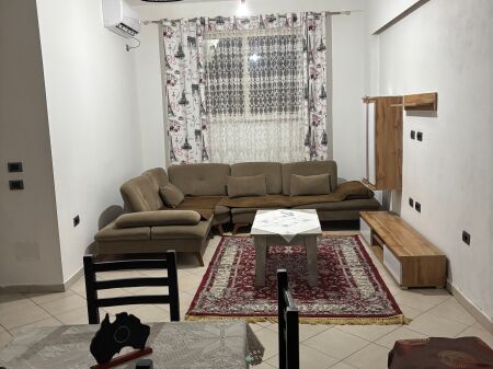 Casa in affitto a Fresk 350 mila lek