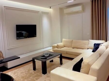 🏡 Apartament 2+1+2 + garazh me qira – Rruga Hoxha Tahsim (pranë Pazari i Ri)