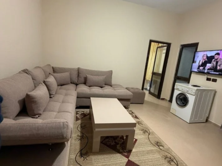 Don Bosko prane Xhamise jepet me wera apartament 1+1 ne shtepi private, prane me Jordan Misja!