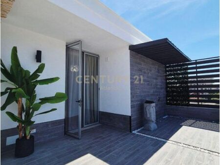 SHITET PENTHOUSE NE ZONEN E PLAZHIT