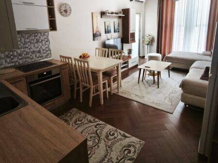 Vendesi in vendita 1+1 ad Astir