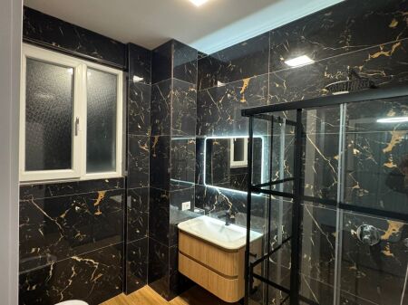 APARTAMENT LUKSOZ ME QIRA – KOPSHTI BOTANIK