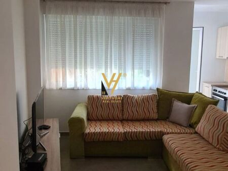 JEPET APARTAMENT 1+1+BLK ME QERA TE KOM.MAGNET, 21 DHJETORI 55.000 LEKE