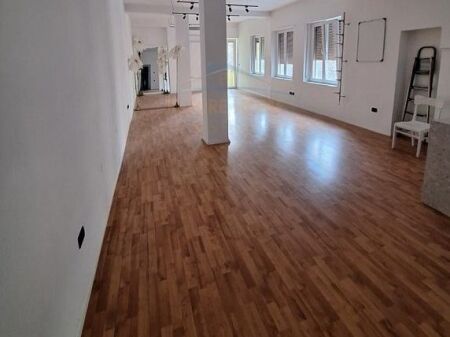 Affitto, Locale per Uffici, Blloku.