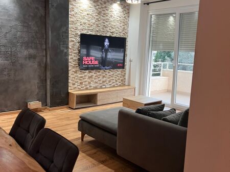 Jepet me Qira Apartament Luksoz 2+1 – Kopshti Botanik !