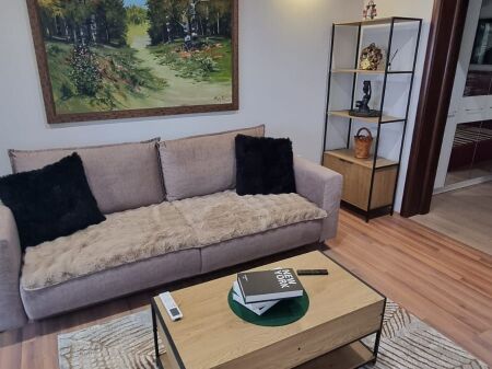 Appartamento 1+1 in Affitto in Via Kavaja vicino a Globe