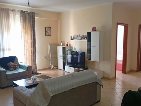 Apartament me qera 2+1 – Albano Romina, Vlorë
