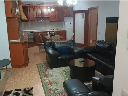 Appartamento in affitto – Zogu i Zi, Tirana