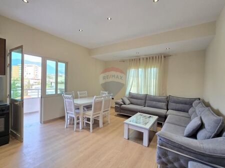 Apartament - Për Qira - Vilat Gjermane, Tiranë