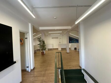 🏢 Ufficio in Affitto (Parte di Villa) – Bllok, vicino a Juvenilja