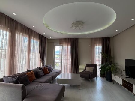 Apartament 3+1+2 me Garazh me Qira – Kompleksi FZ, Liqeni i Thatë