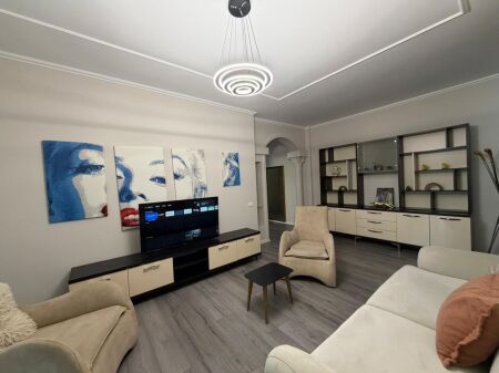 Appartamento 2+1+Parcheggio in affitto in Via delle Barricate.